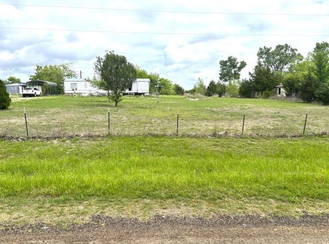 5931 County Road 22900, Paris, TX 75460