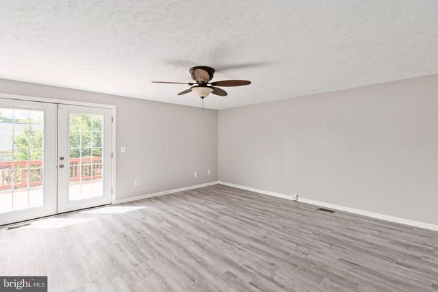 1003 HIGHPOINTE BLVD, Stafford, VA 22554