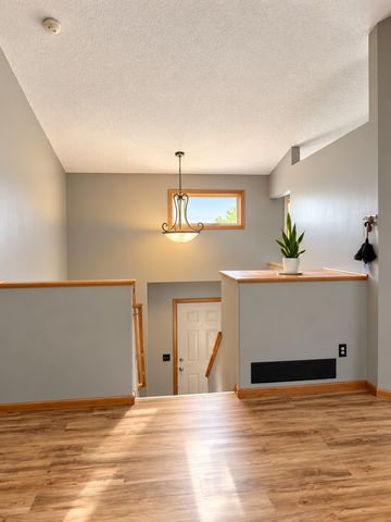 477 Shannon Drive, Big Lake, MN 55309