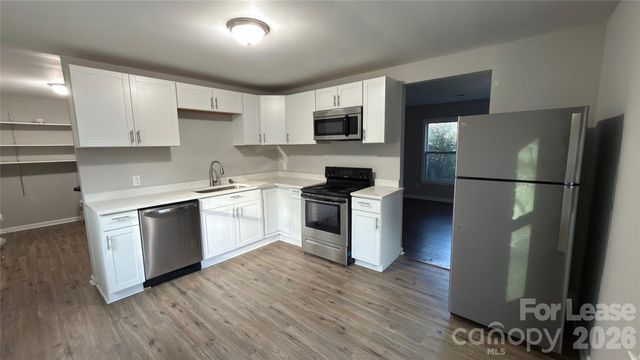 2900 Edsel Place, Charlotte, NC 28205