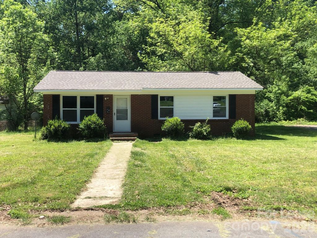 2900 Edsel Place, Charlotte, NC 28205