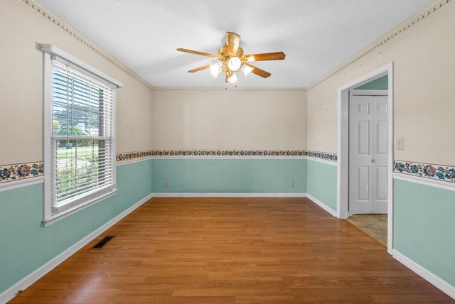 1014 Dominion Dr, Clarksville, TN 37042