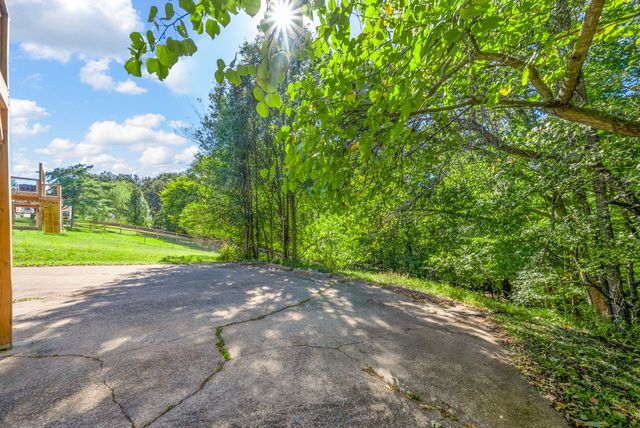 1014 Dominion Dr, Clarksville, TN 37042