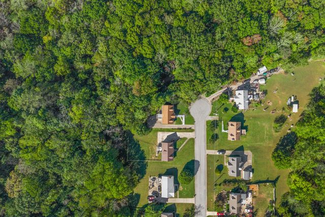 1014 Dominion Dr, Clarksville, TN 37042