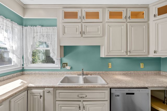 1014 Dominion Dr, Clarksville, TN 37042