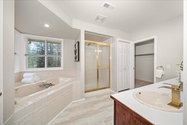 18011 N Saddle Hill Rd, Colbert, WA 99005