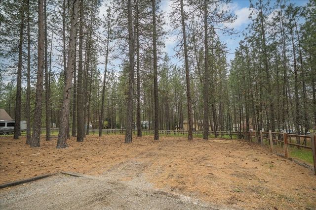 18011 N Saddle Hill Rd, Colbert, WA 99005