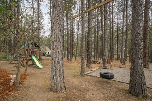 18011 N Saddle Hill Rd, Colbert, WA 99005