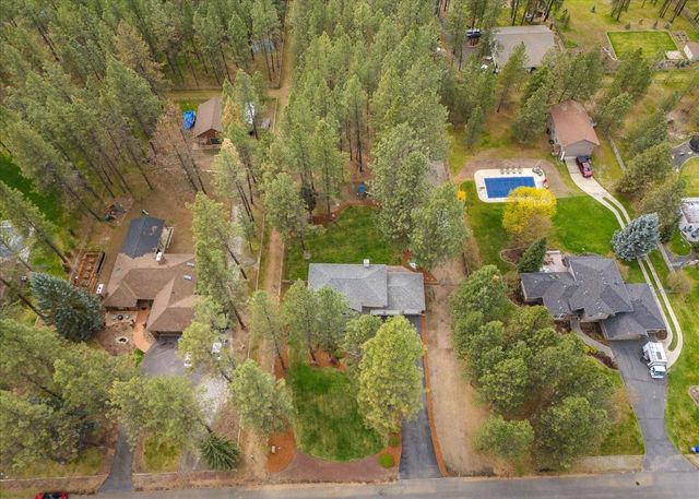 18011 N Saddle Hill Rd, Colbert, WA 99005