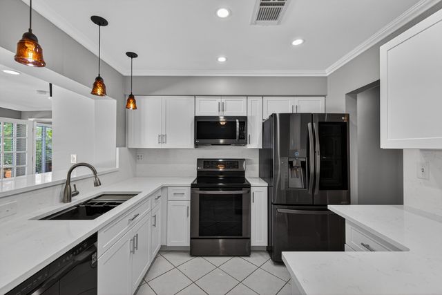 431 NE 24th Court, Boca Raton, FL 33431