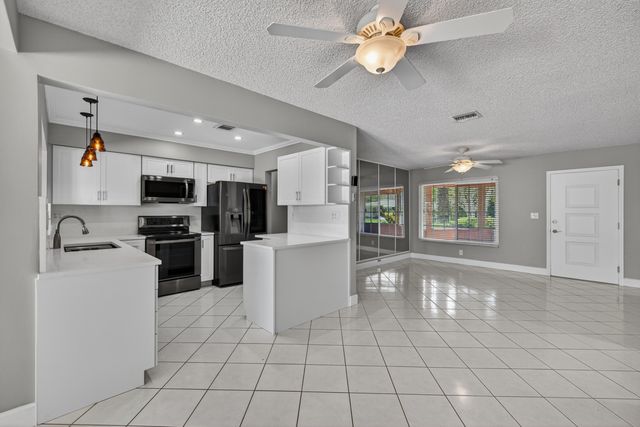 431 NE 24th Court, Boca Raton, FL 33431