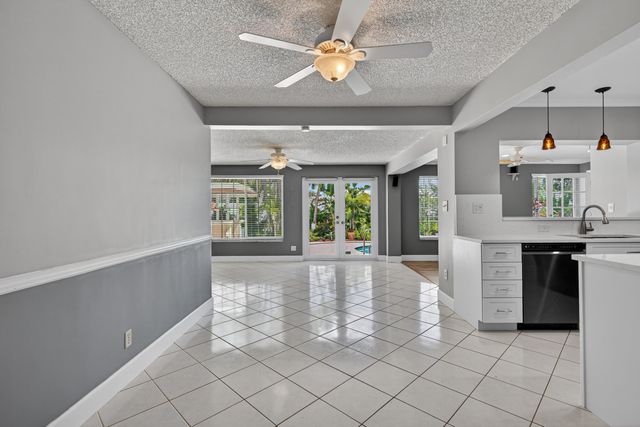 431 NE 24th Court, Boca Raton, FL 33431