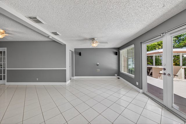 431 NE 24th Court, Boca Raton, FL 33431