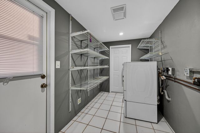 431 NE 24th Court, Boca Raton, FL 33431