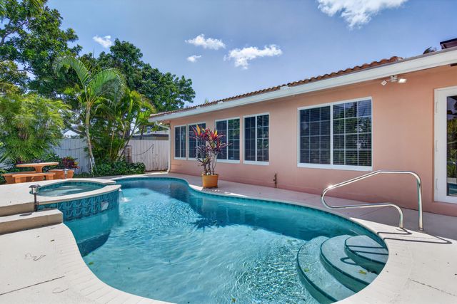 431 NE 24th Court, Boca Raton, FL 33431