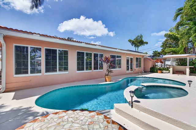 431 NE 24th Court, Boca Raton, FL 33431