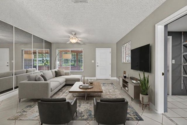 431 NE 24th Court, Boca Raton, FL 33431