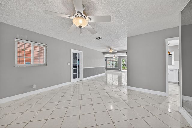 431 NE 24th Court, Boca Raton, FL 33431