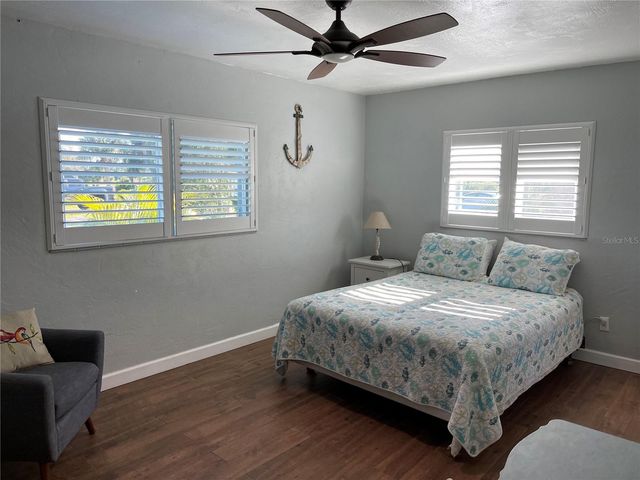 1329 ROYAL PALM DRIVE S, St Petersburg, FL 33707