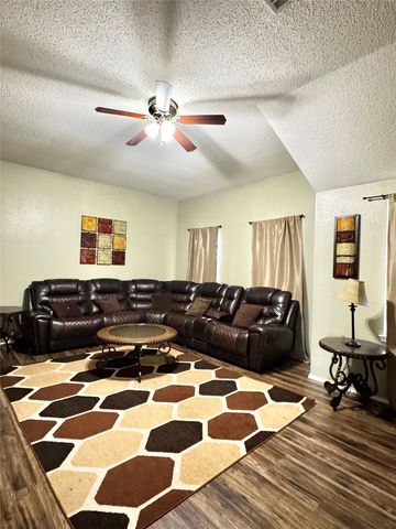 2608 Saint Andrews Drive, Lancaster, TX 75146