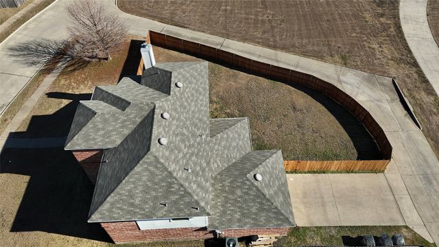 2608 Saint Andrews Drive, Lancaster, TX 75146