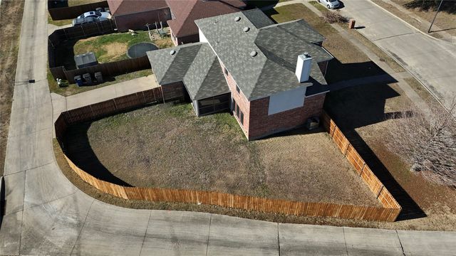 2608 Saint Andrews Drive, Lancaster, TX 75146