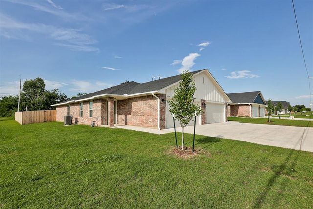 200 NW 122nd Street A & B, Oklahoma City, OK 73114