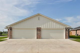200 NW 122nd Street A & B, Oklahoma City, OK 73114