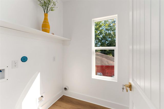 7129 Springdale Street A, Houston, TX 77028