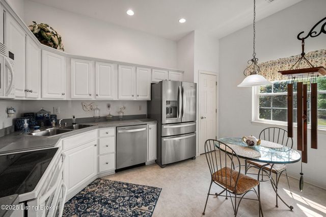 427 Turnberry Ln, Shelbyville, KY 40065