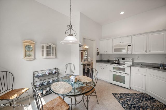 427 Turnberry Ln, Shelbyville, KY 40065