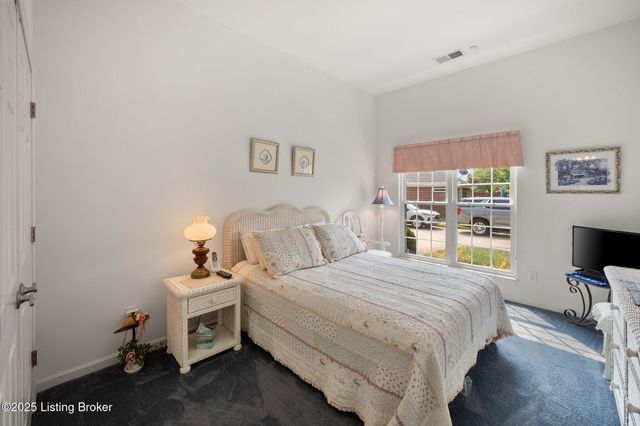 427 Turnberry Ln, Shelbyville, KY 40065