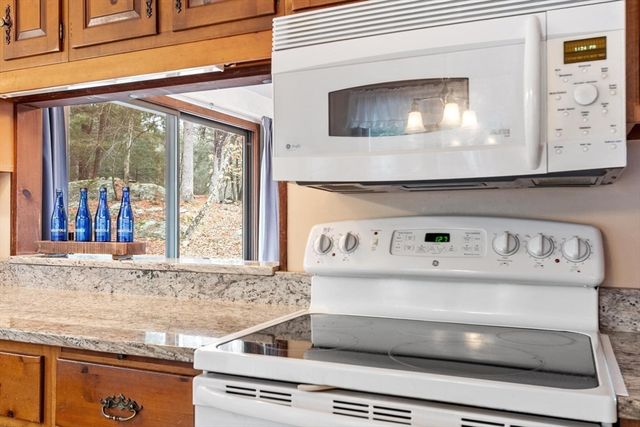 221 Whitcomb Avenue, Littleton, MA 01460