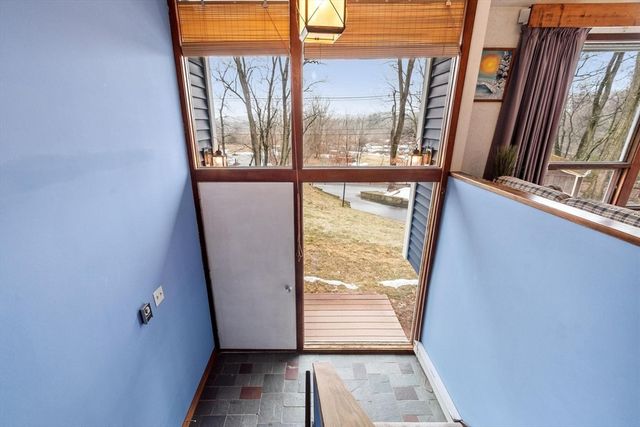 221 Whitcomb Avenue, Littleton, MA 01460