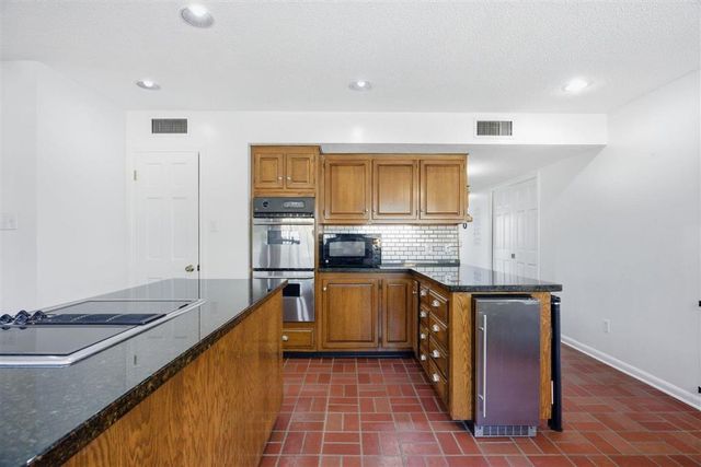 1617 Walker Rd Road, Sulphur, LA 70665