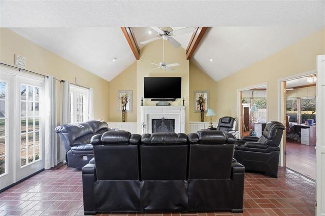 1617 Walker Rd Road, Sulphur, LA 70665