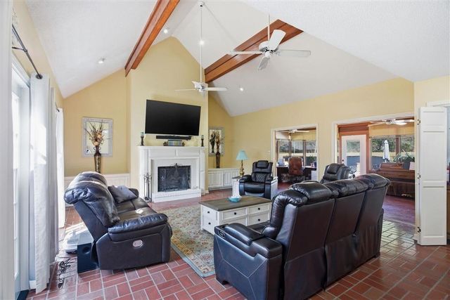 1617 Walker Rd Road, Sulphur, LA 70665