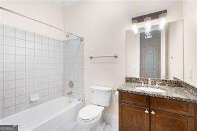 3280 STILLHOUSE Lane SE 410, Atlanta, GA 30339