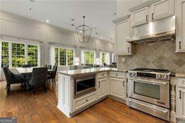 3280 STILLHOUSE Lane SE 410, Atlanta, GA 30339