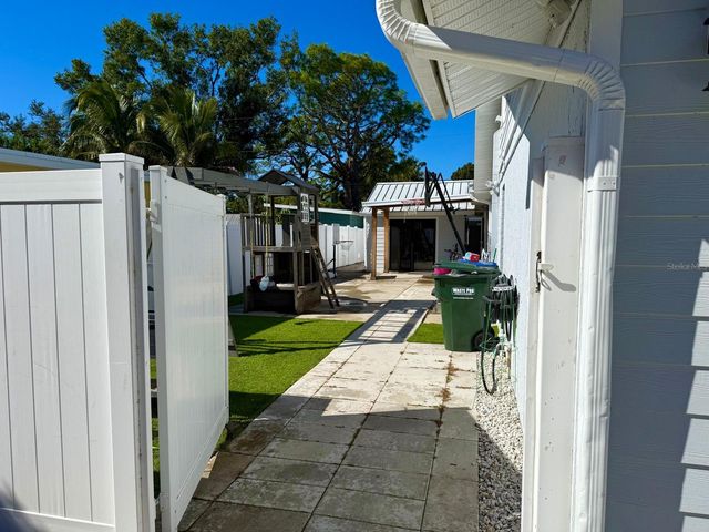 1057 WILLIS AVENUE, Sarasota, FL 34232