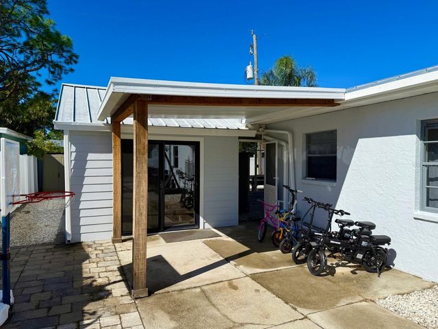 1057 WILLIS AVENUE, Sarasota, FL 34232