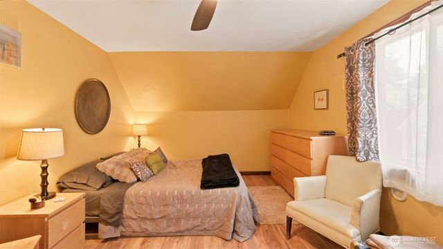 10003 15th Avenue S, Seattle, WA 98168