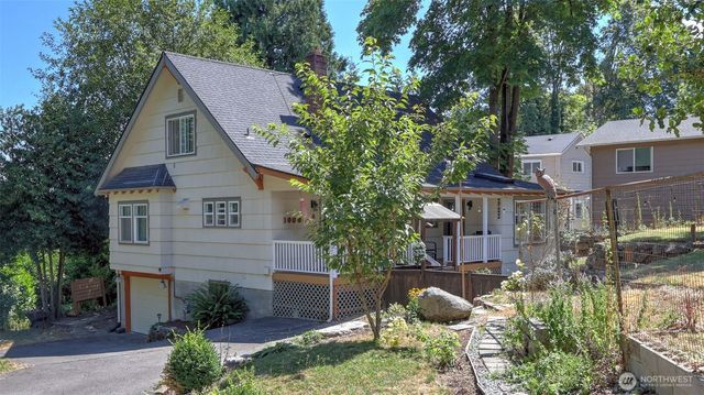 10003 15th Avenue S, Seattle, WA 98168