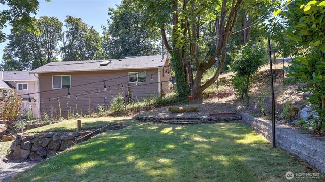 10003 15th Avenue S, Seattle, WA 98168