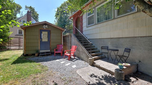 10003 15th Avenue S, Seattle, WA 98168