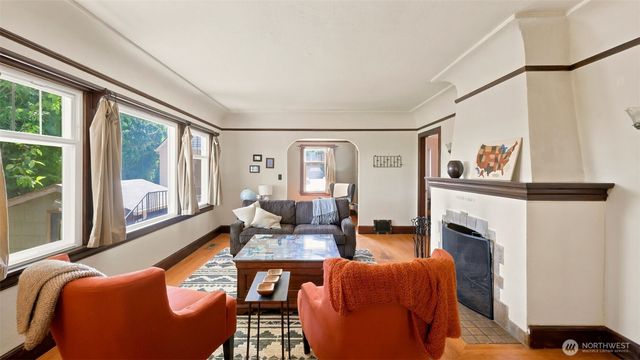 10003 15th Avenue S, Seattle, WA 98168