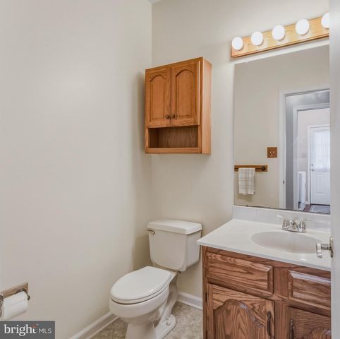 5 THORNFIELD CIR, Sewell, NJ 08080