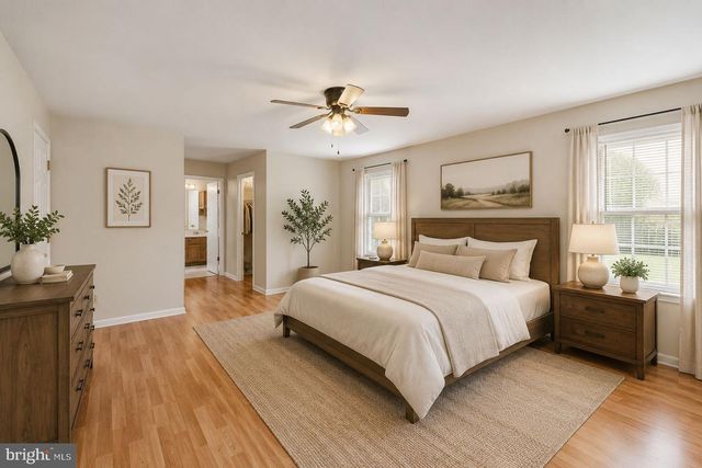 5 THORNFIELD CIR, Sewell, NJ 08080