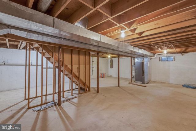 5 THORNFIELD CIR, Sewell, NJ 08080