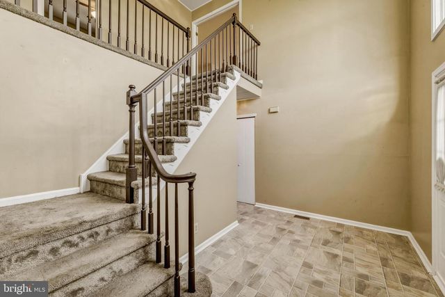 5 THORNFIELD CIR, Sewell, NJ 08080